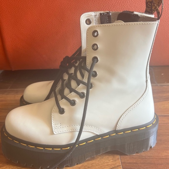 Dr Martens Jadon White Leather Platform Boots Zip Size 6 US M/ 7 US L unisex - Picture 10 of 14
